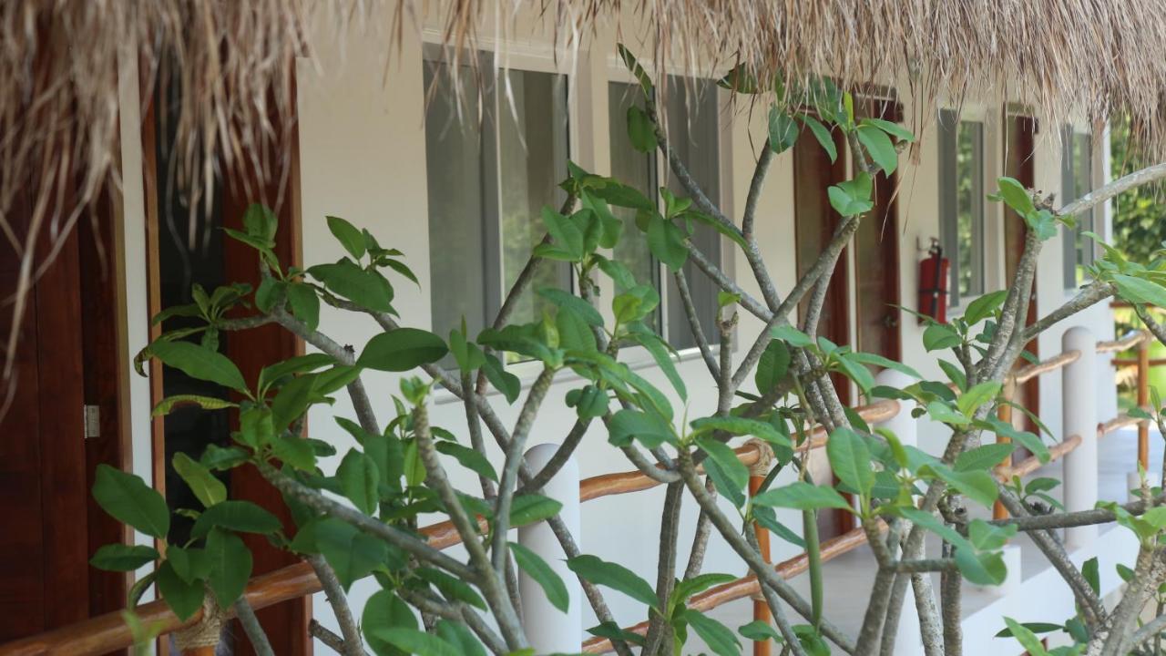 Agam Hotel 巴卡拉尔 外观 照片